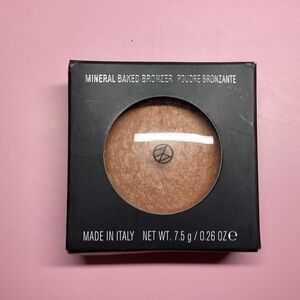 Il Makiage Mineral Baked Bronzer In Shade Back To Black 7.5g